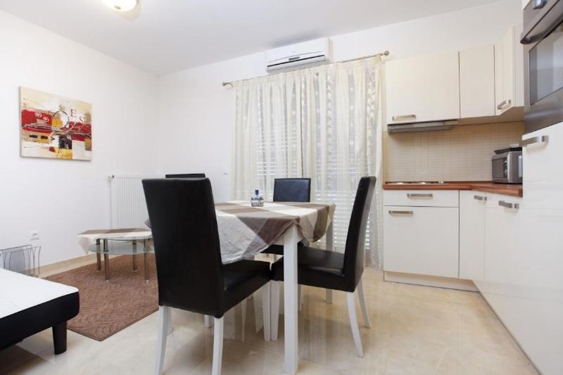 Apartments Tisno - Villa Mare Exterior photo