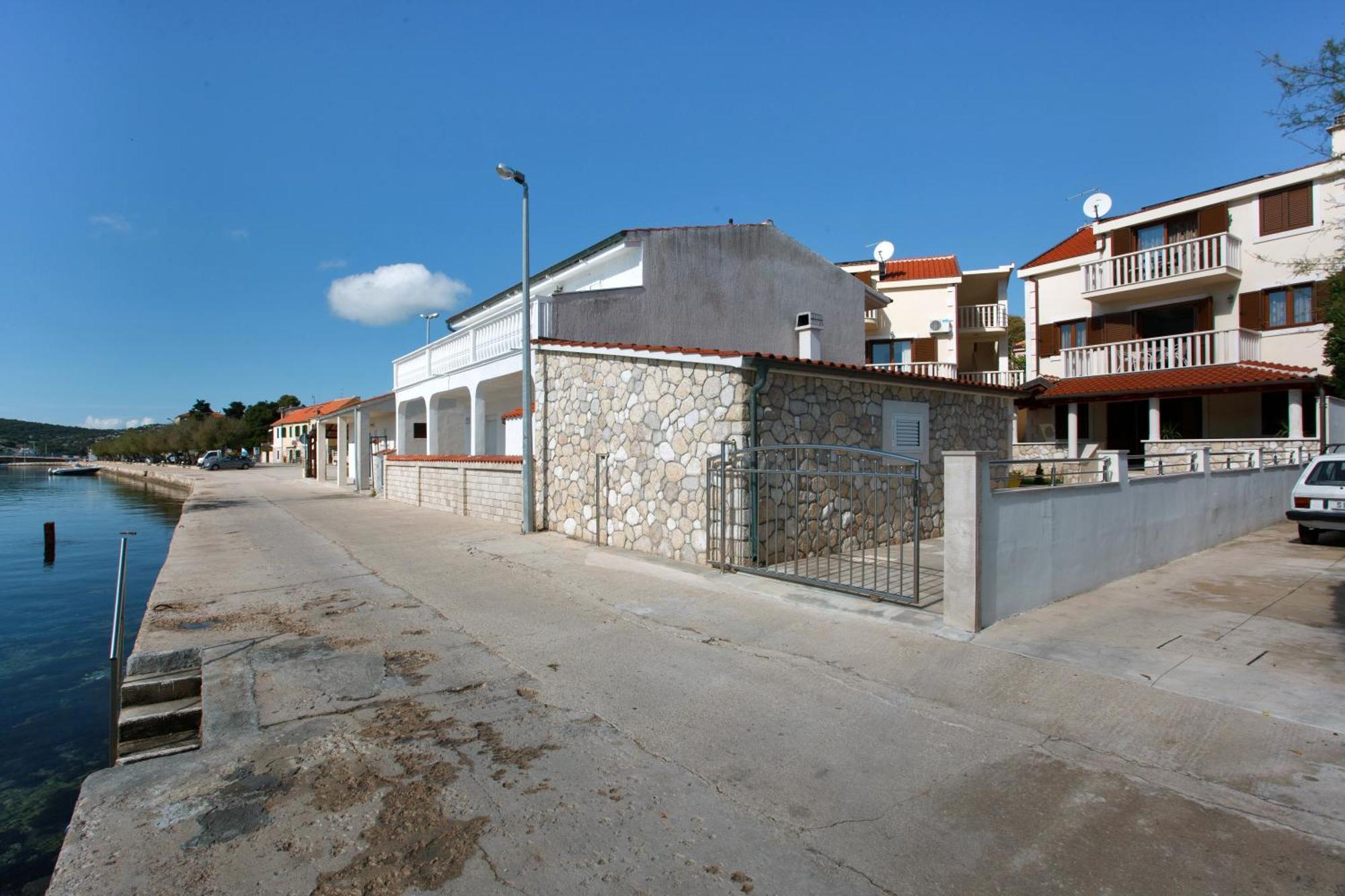 Apartments Tisno - Villa Mare Exterior photo