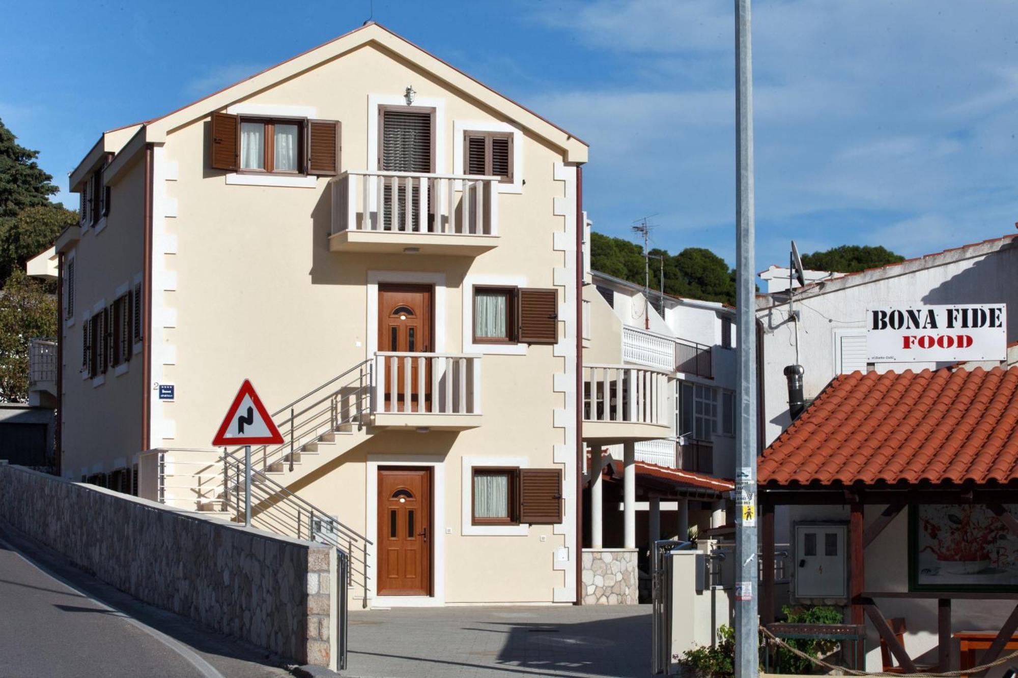 Apartments Tisno - Villa Mare Exterior photo